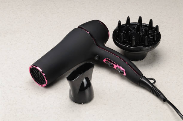 Comment diffuser les cheveux bouclés sans frisottis
