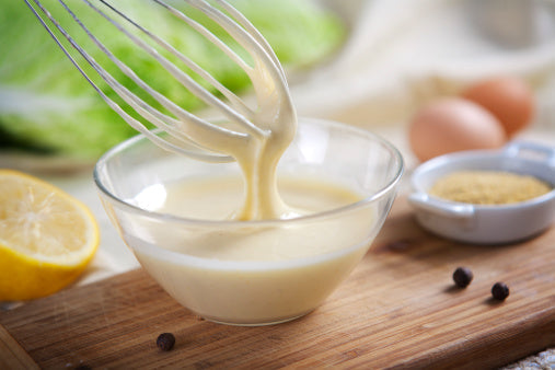 Comment faire un masque capillaire DIY pour cheveux naturels abîmés